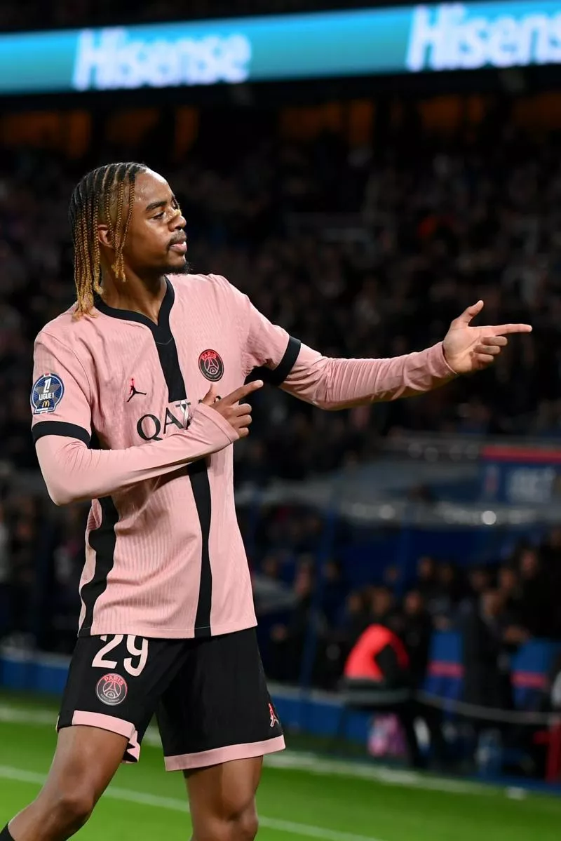 29 Bradley BARCOLA (psg) during the Ligue 1 McDonald's match between Paris Saint-Germain and Rennes at Parc des Princes on September 27, 2024 in Paris, France. (Photo by Philippe Lecoeur/FEP/Icon Sport)   - Photo by Icon Sport