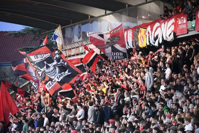 Boulogne-sur-Mer change son écusson… et cela ne plaît pas à ses supporters