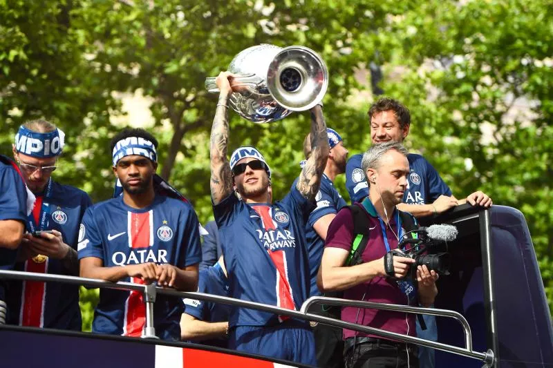 Lucas HERNANDEZ of Paris Saint-Germain  during the celebrations of Paris Saint-Germain at Avenue Des Champs Elysees on June 1, 2025 in Paris, France. (Photo by Emilian Baldow/Icon Sport)   - Photo by Icon Sport