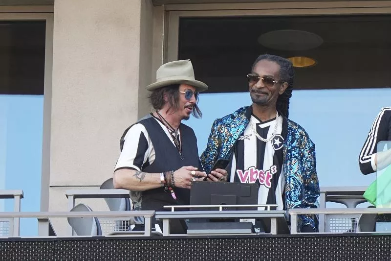 Snoop Dogg et Johnny Depp portaient-ils vraiment le maillot de Botafogo ?