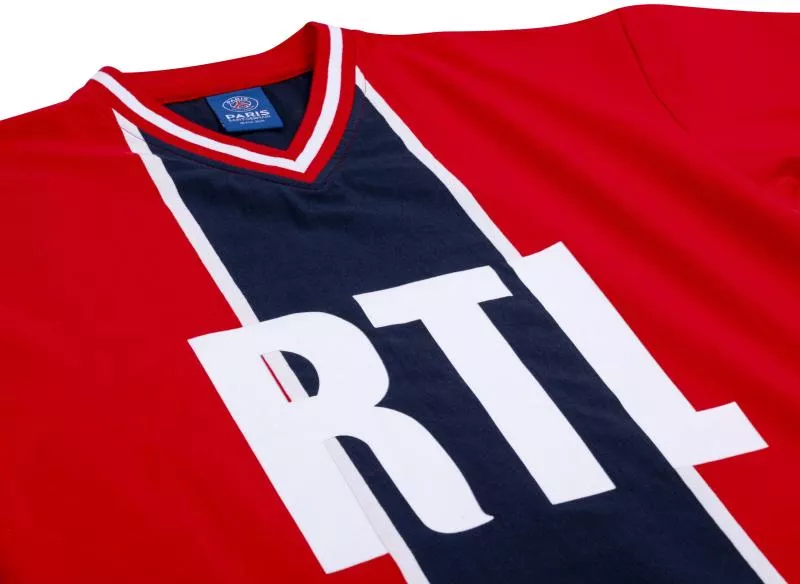 Le PSG réédite son maillot RTL rouge mythique de 1975