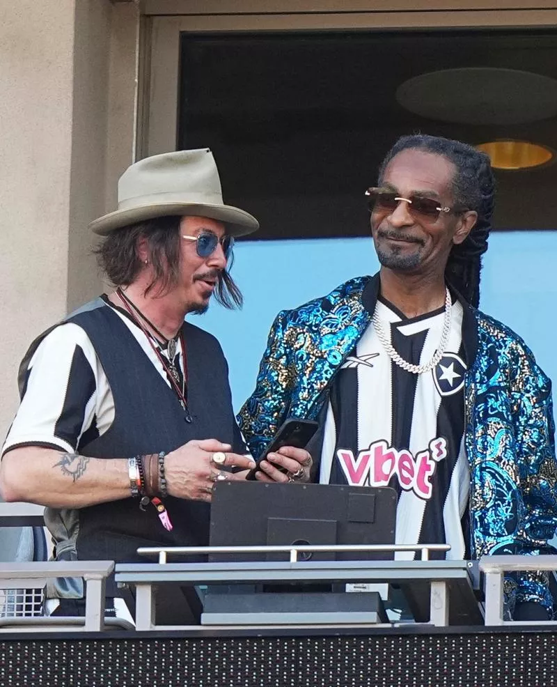Snoop Dogg et Johnny Depp portaient-ils vraiment le maillot de Botafogo ?