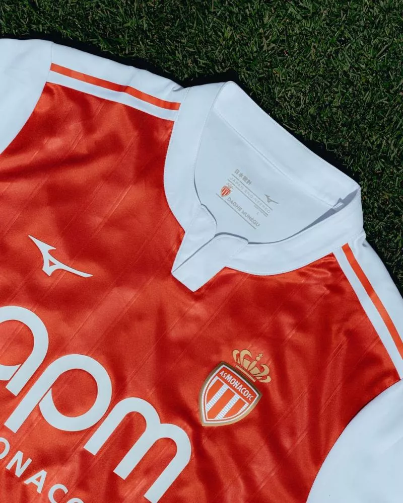 L'AS Monaco présente son nouveau maillot domicile avec Mizuno !