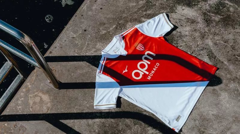 L’AS Monaco présente son nouveau maillot domicile avec Mizuno !
