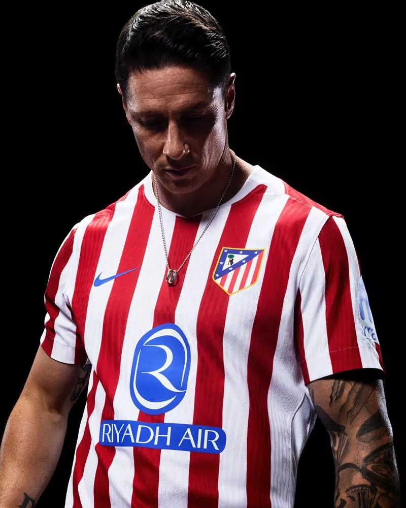 Nike réunit ses légendes et présente ses nouveaux maillots pour la saison 2025-2026