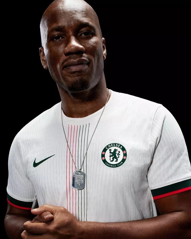 Nike réunit ses légendes et présente ses nouveaux maillots pour la saison 2025-2026