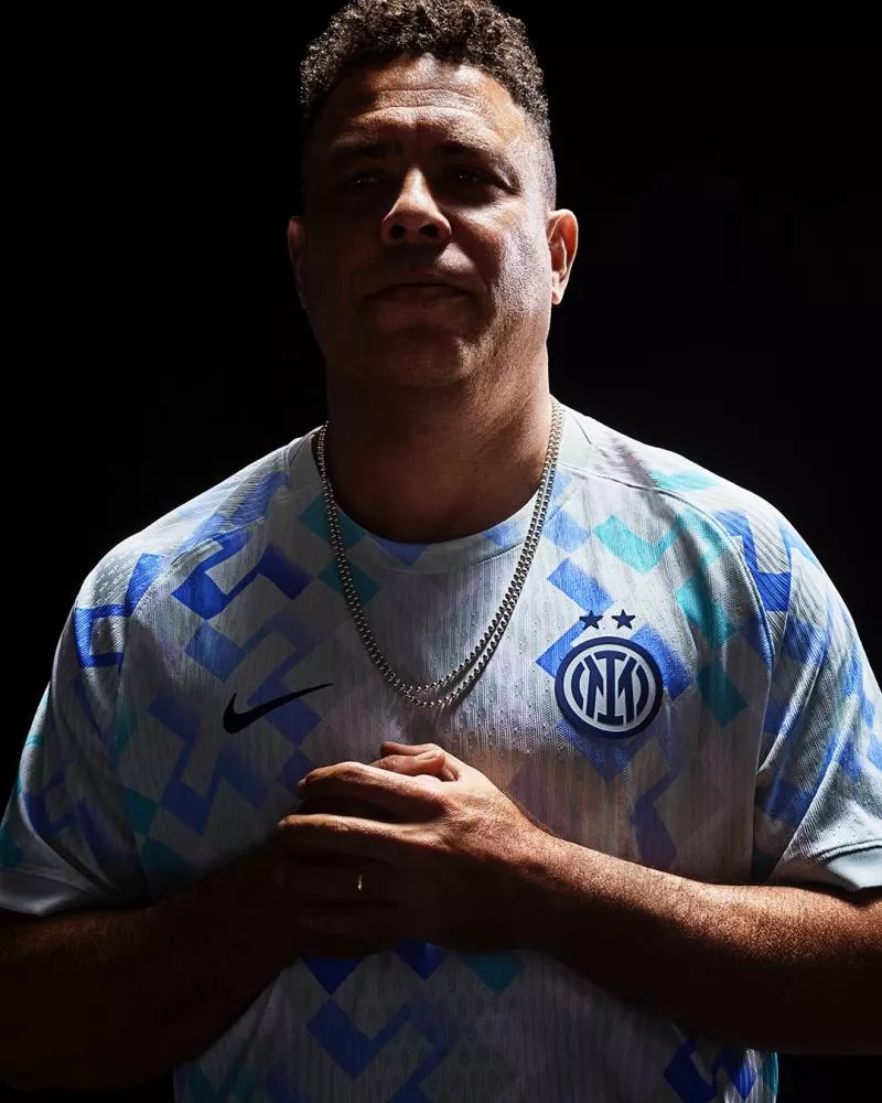 Nike réunit ses légendes et présente ses nouveaux maillots pour la saison 2025-2026