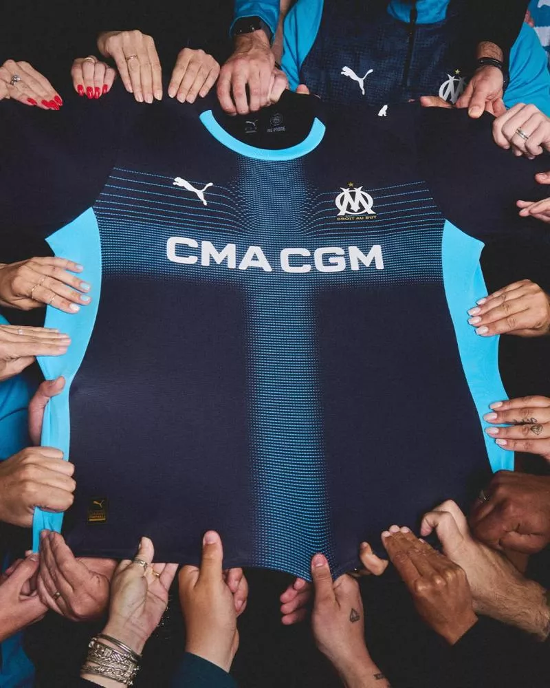 La croix phocéenne fait son retour sur le nouveau maillot extérieur de l'OM