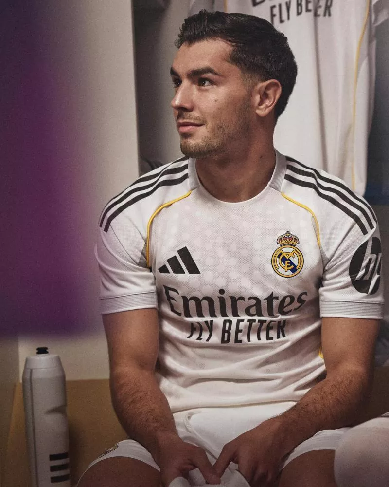 Le nouveau maillot domicile 2025-2026 du Real Madrid par adidas