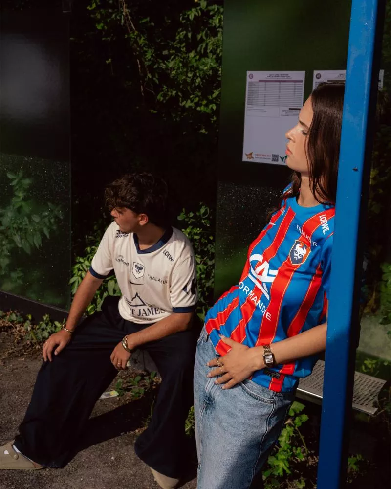Le SM Caen passe chez Nike et révèle ses nouveaux maillots