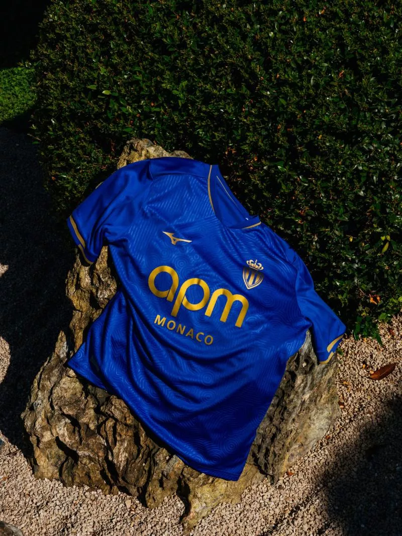 L'AS Monaco lance un maillot extérieur inspiré des jardins japonais de la Principauté