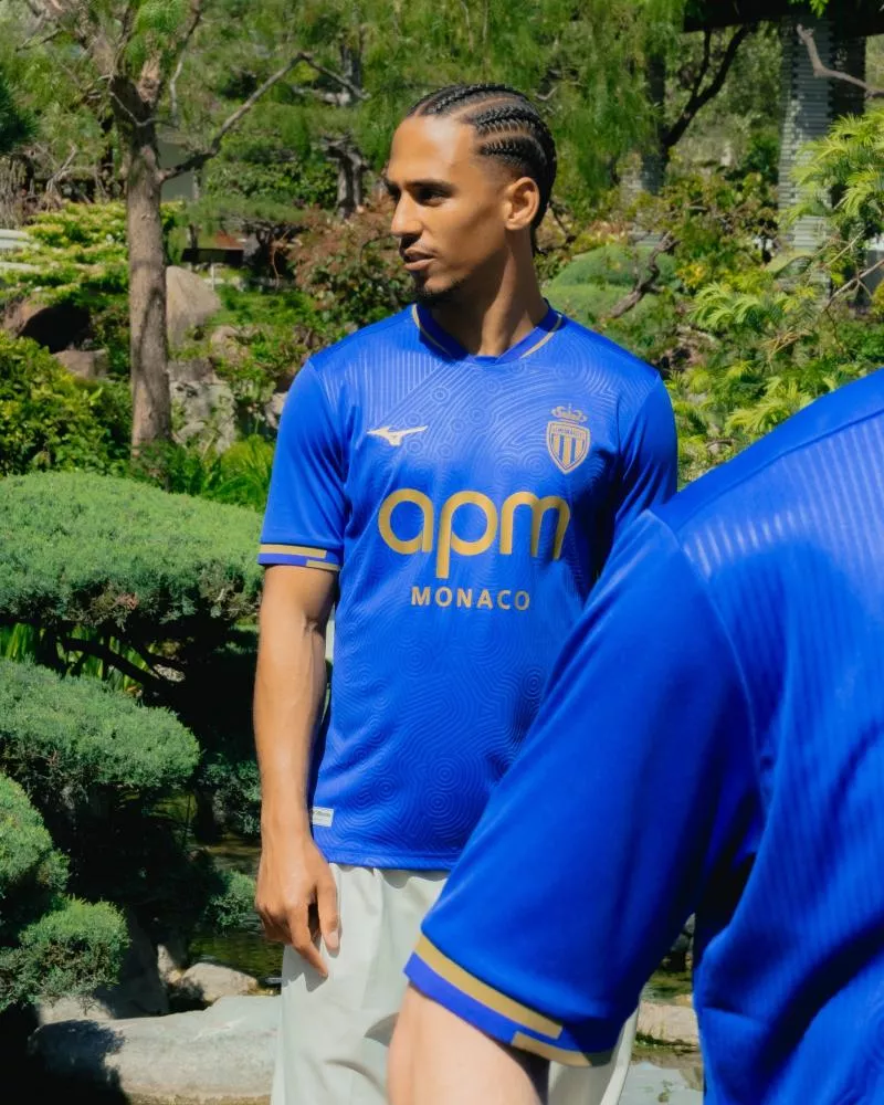 L'AS Monaco lance un maillot extérieur inspiré des jardins japonais de la Principauté