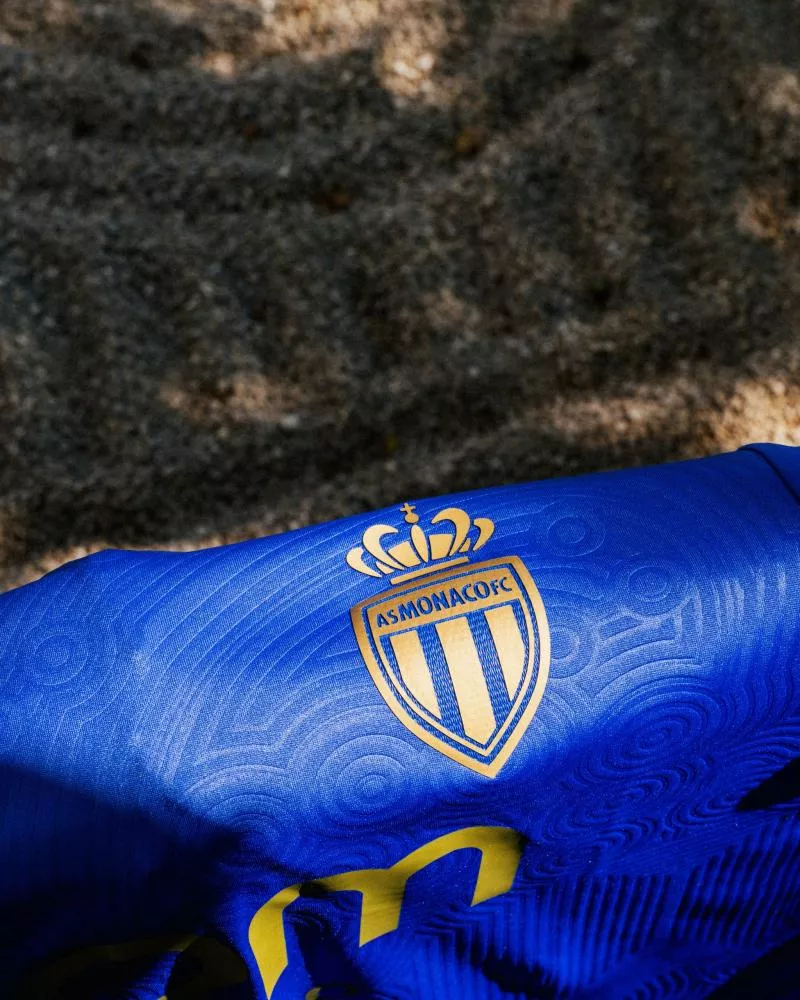 L'AS Monaco lance un maillot extérieur inspiré des jardins japonais de la Principauté