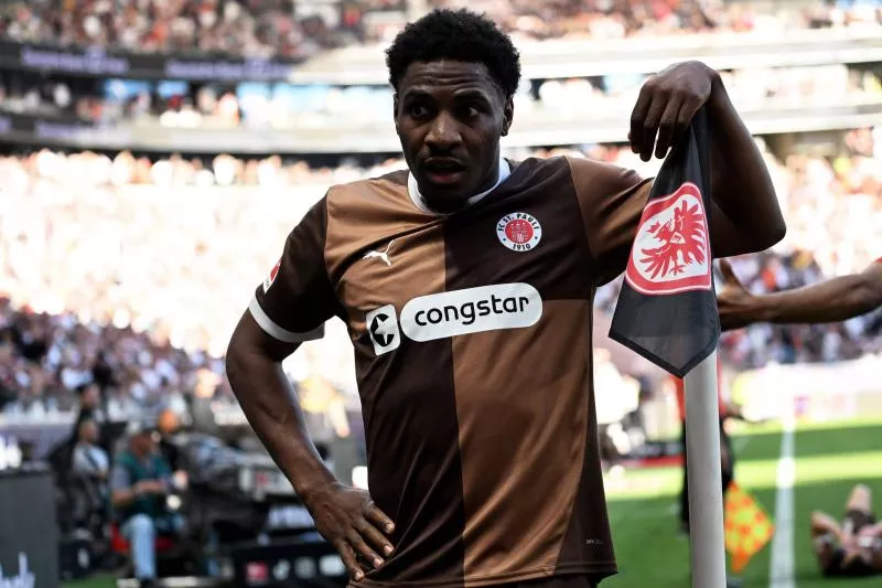 Pourquoi le FC Sankt Pauli joue en maillot marron ?