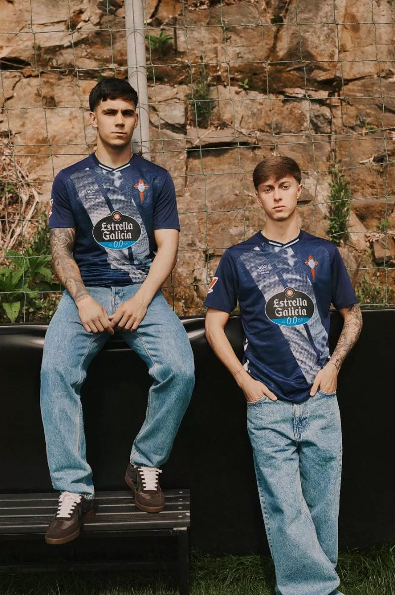 Le nouveau maillot du Celta de Vigo nous ramène à l'époque de Mostovoi