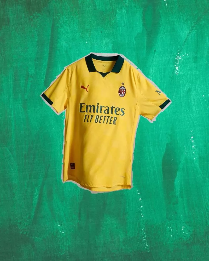 Le jaune fait son retour sur le maillot third de l'AC Milan !