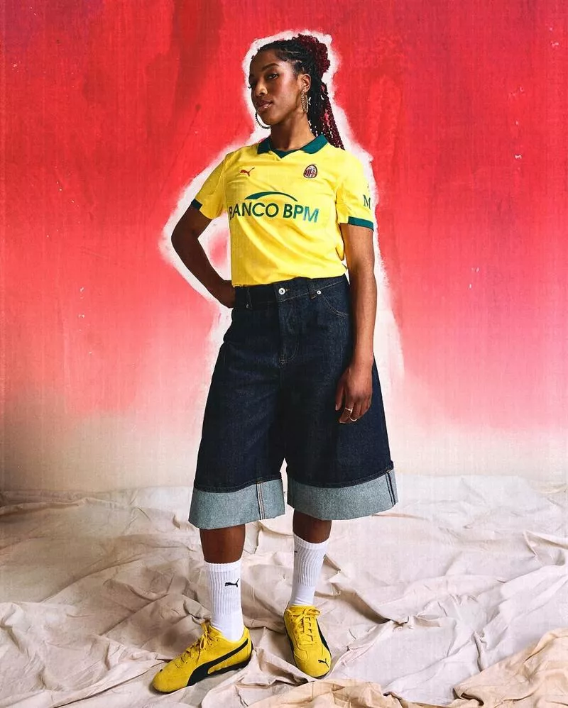 Le jaune fait son retour sur le maillot third de l'AC Milan !