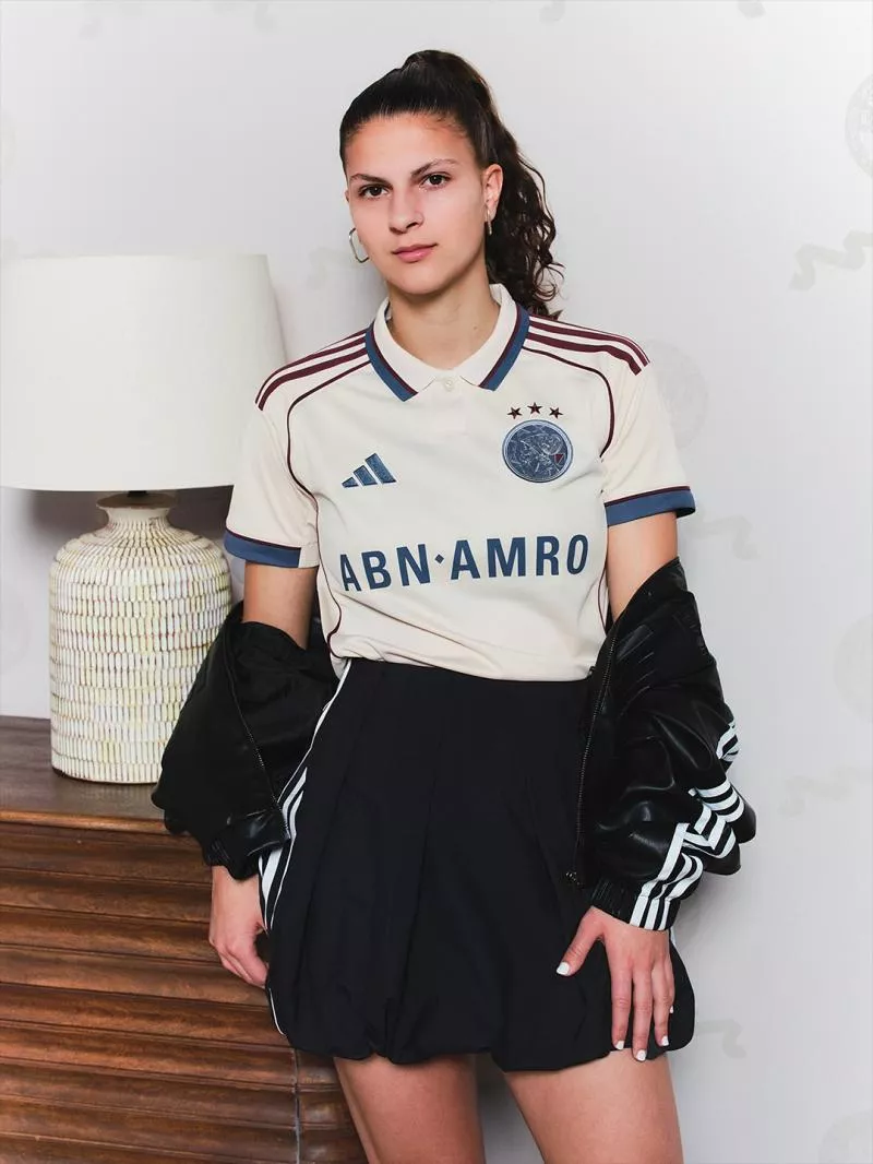 L'Ajax Amsterdam célèbre les 750 ans de sa ville avec un nouveau maillot third