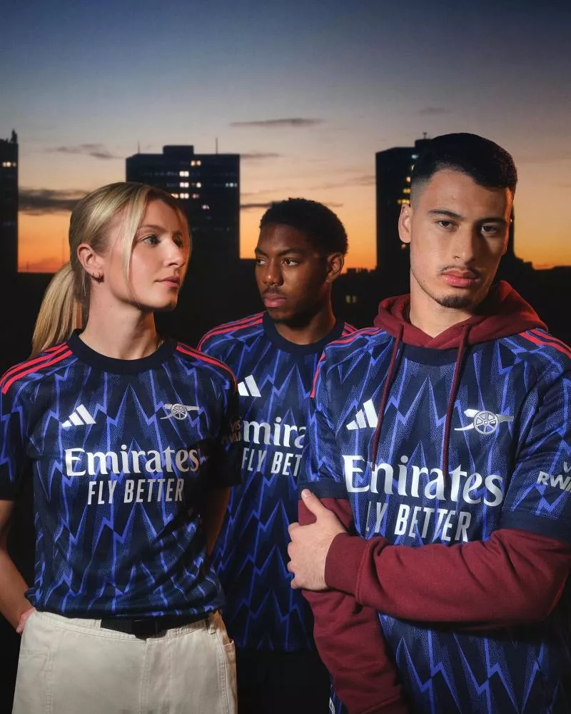 Arsenal lance un maillot extérieur stylé pour la saison 2025-2026