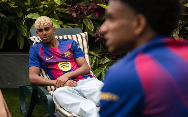 Le FC Barcelone et Nike dévoilent le nouveau maillot domicile de la saison 2025-2026