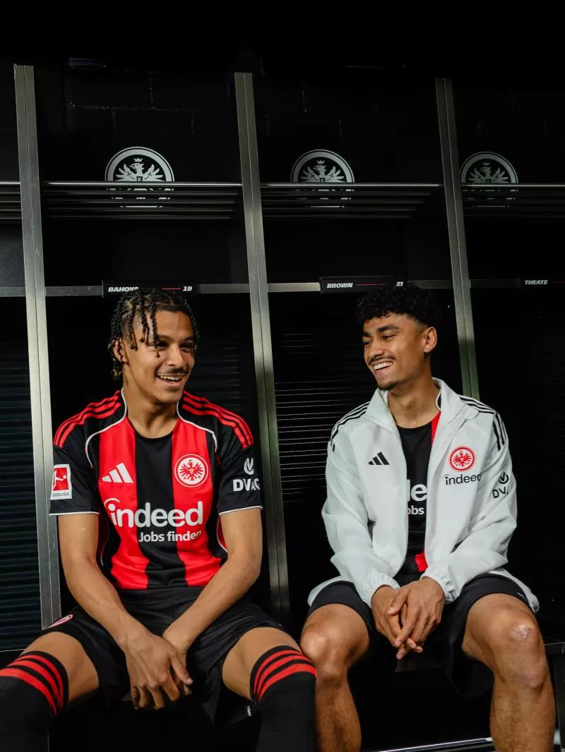 L'Eintracht Francfort passe chez adidas et dégaine son nouveau maillot domicile