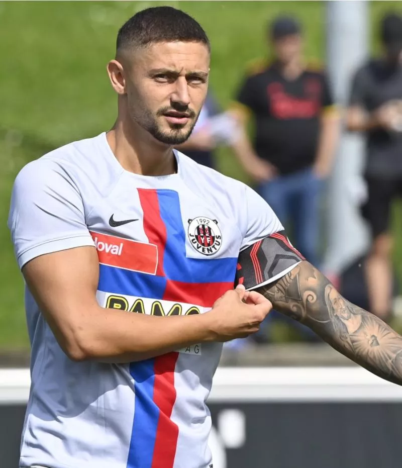Un club suisse bricole à la va-vite un ancien maillot du Barça