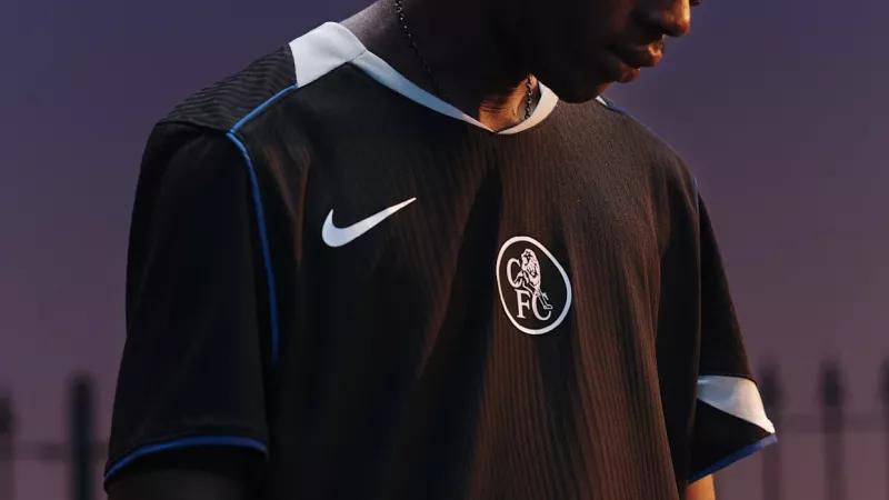 Chelsea dégaine un nouveau maillot third en mode Total 90