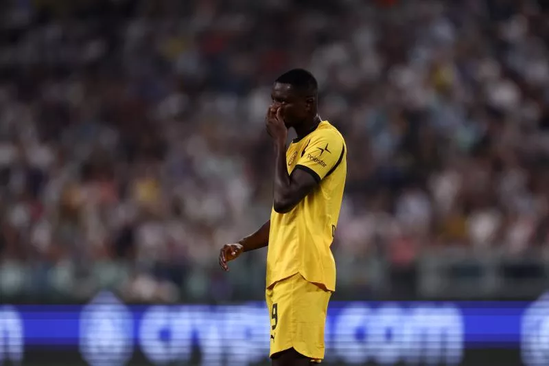 La grosse boulette de l’intendant du Borussia Dortmund sur le maillot de Guirassy