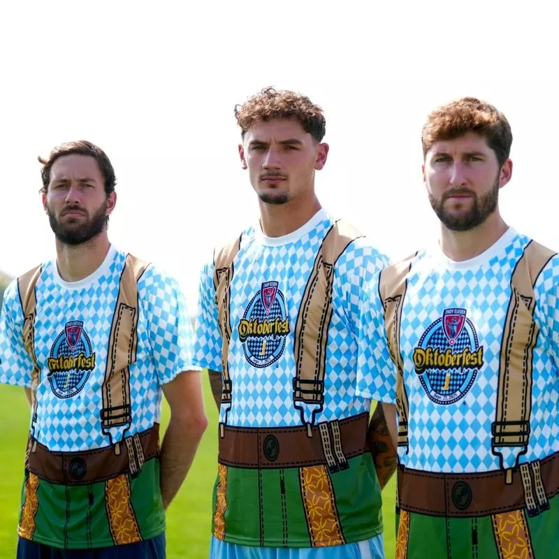 Un club américain sort un maillot de taré pour l’Oktoberfest