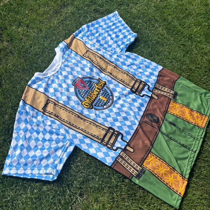 Un club américain sort un maillot de taré pour l'Oktoberfest