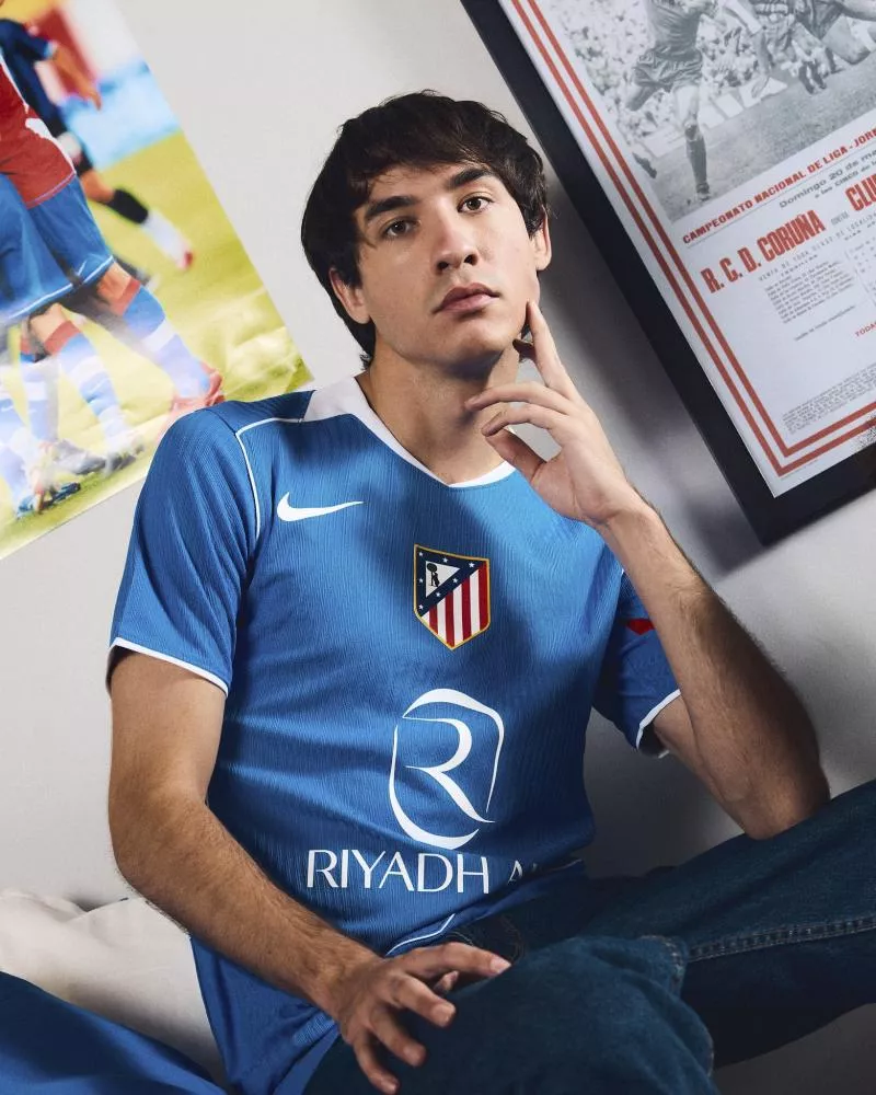 Vingt ans après, le maillot Total 90 fait son retour à l'Atlético