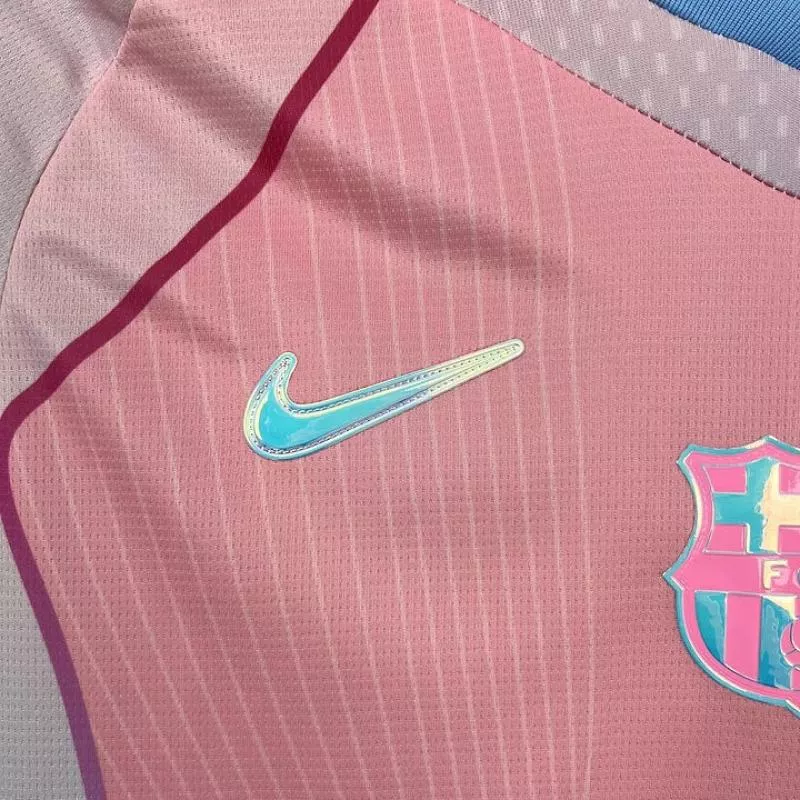 L’incroyable succès du faux maillot rose du FC Barcelone