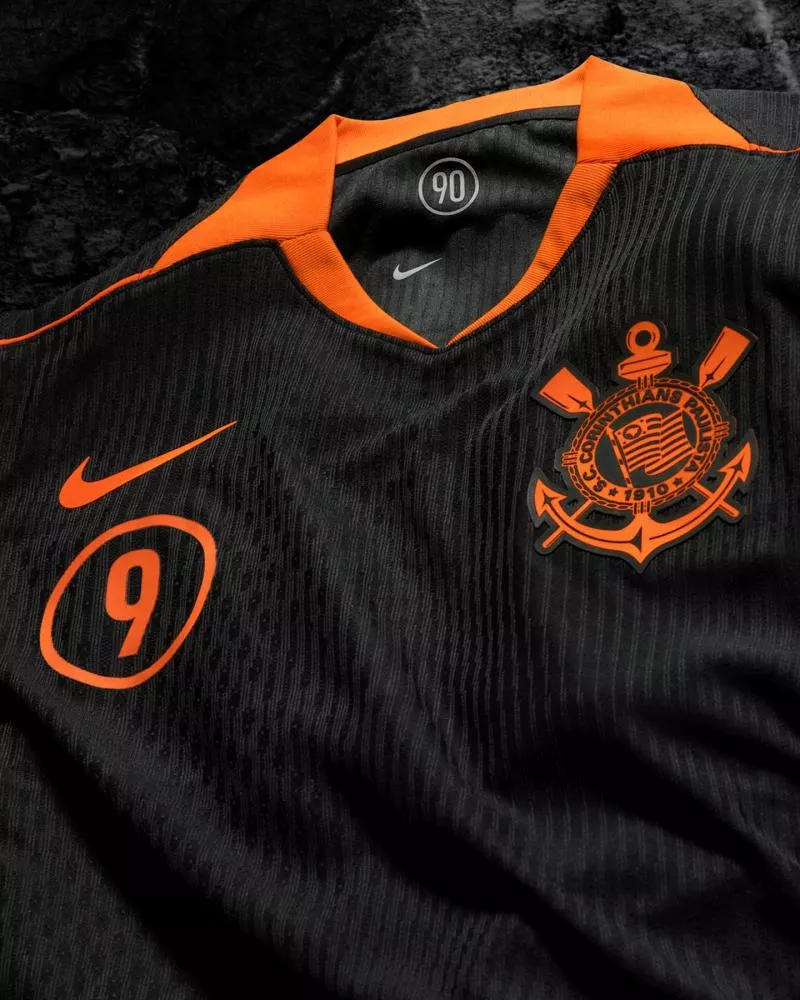 Le Corinthians dévoile un maillot Total 90 avec... les numéros à l’avant !