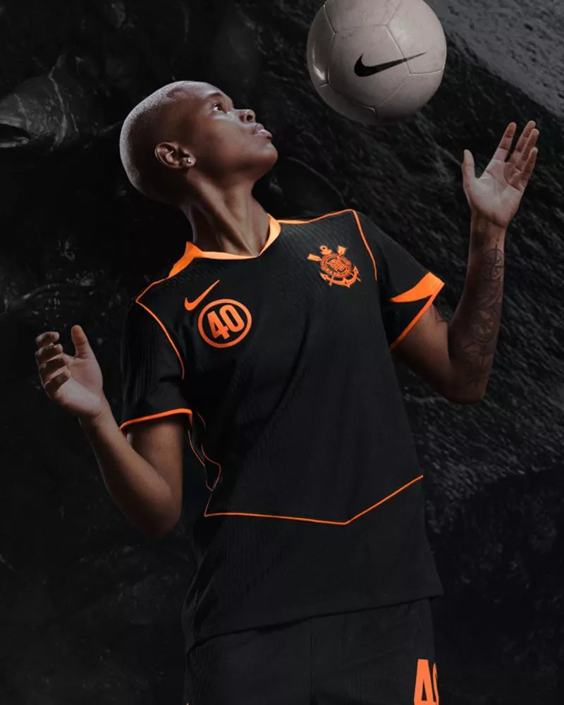 Le Corinthians dévoile un maillot Total 90 avec... les numéros à l’avant !