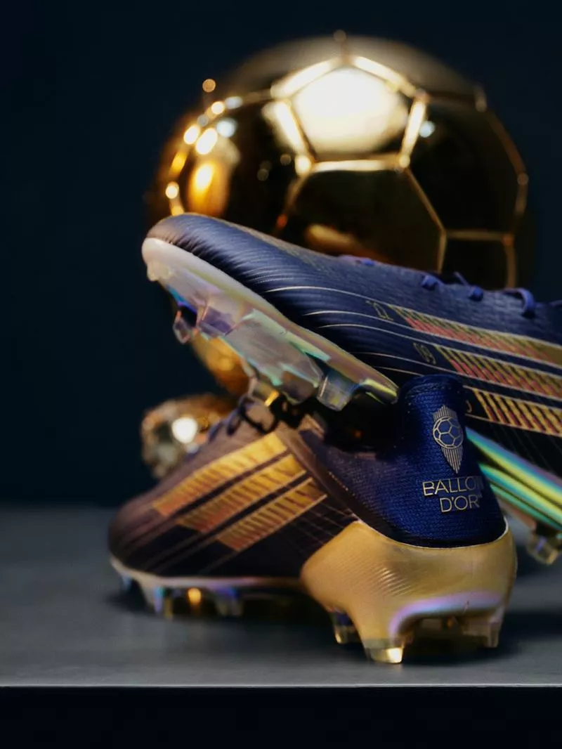adidas honore Ousmane Dembélé après son sacre au Ballon d'Or