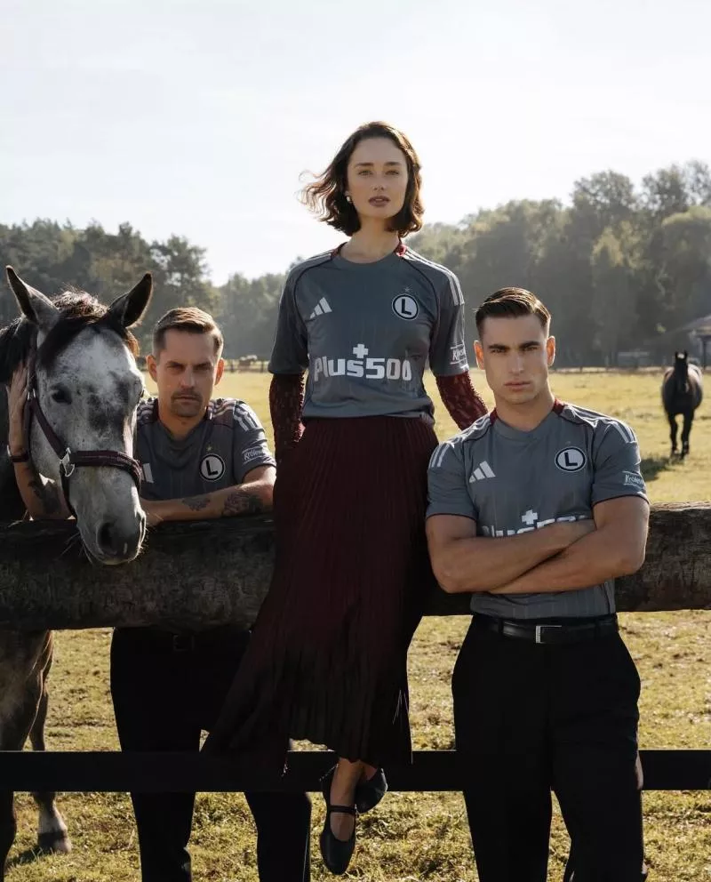 Le Legia Varsovie rend hommage aux héros de l’indépendance sur son nouveau maillot
