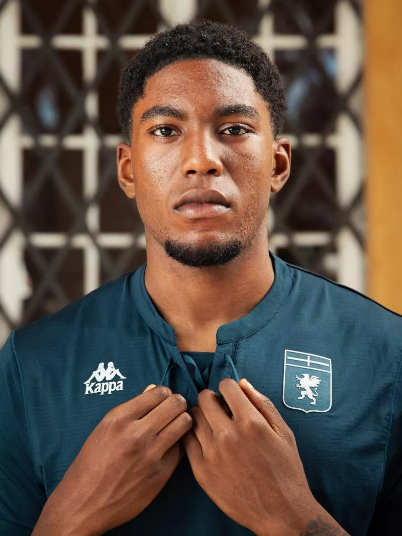 Le Genoa et Kappa sortent un nouveau maillot third à l'esprit old school