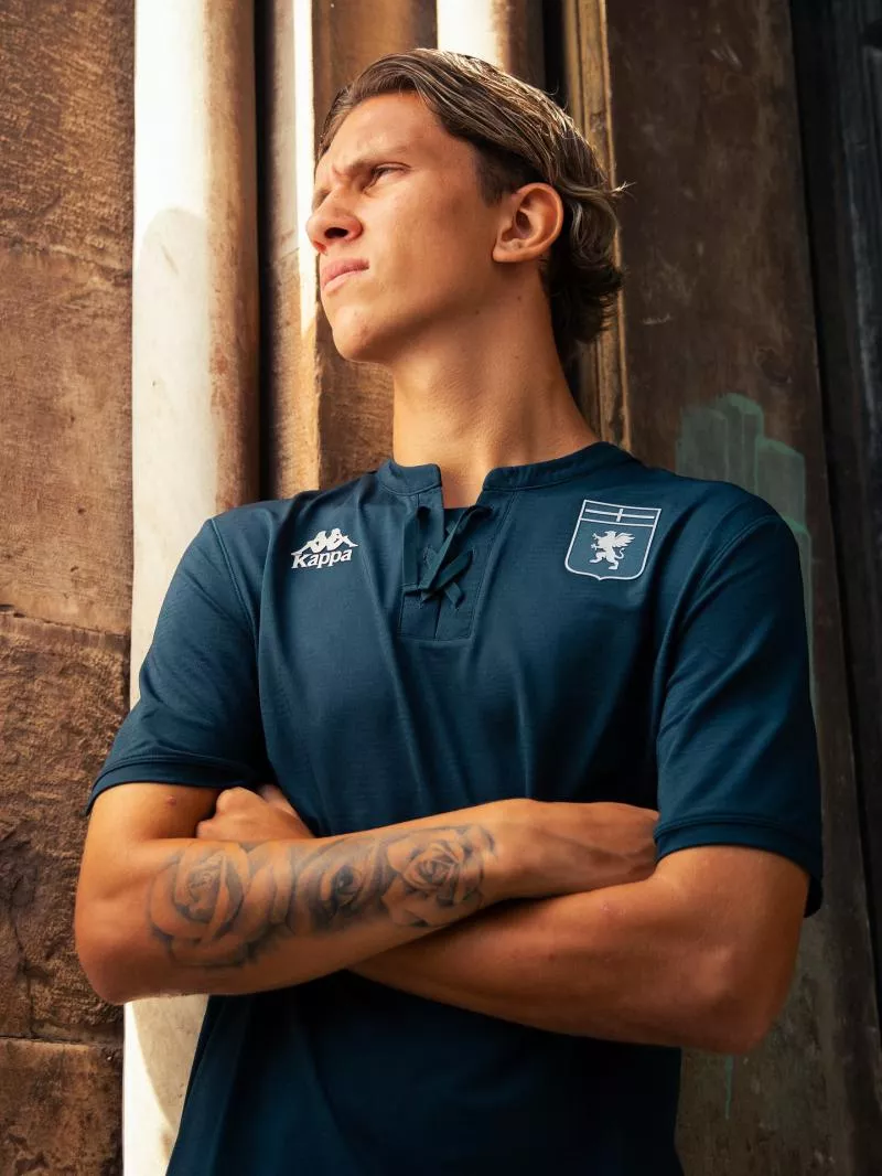 Le Genoa et Kappa sortent un nouveau maillot third à l'esprit old school