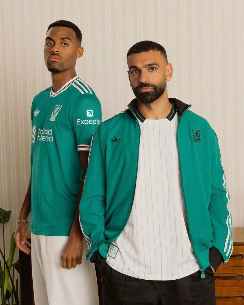 Liverpool dévoile (enfin) son nouveau maillot third avec adidas !