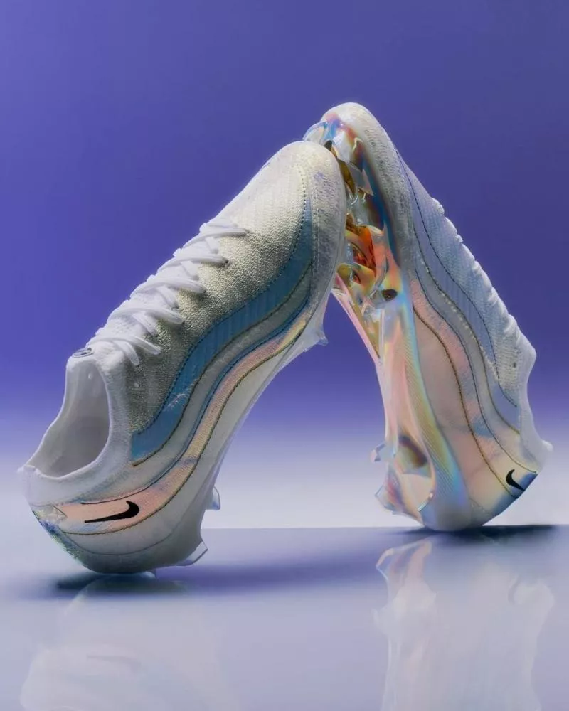 Nike réalise une nouvelle Mercurial inspirée de la Air Max 95
