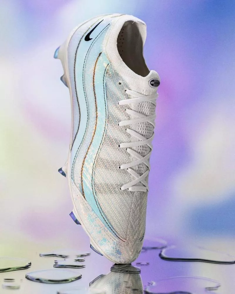 Nike réalise une nouvelle Mercurial inspirée de la Air Max 95
