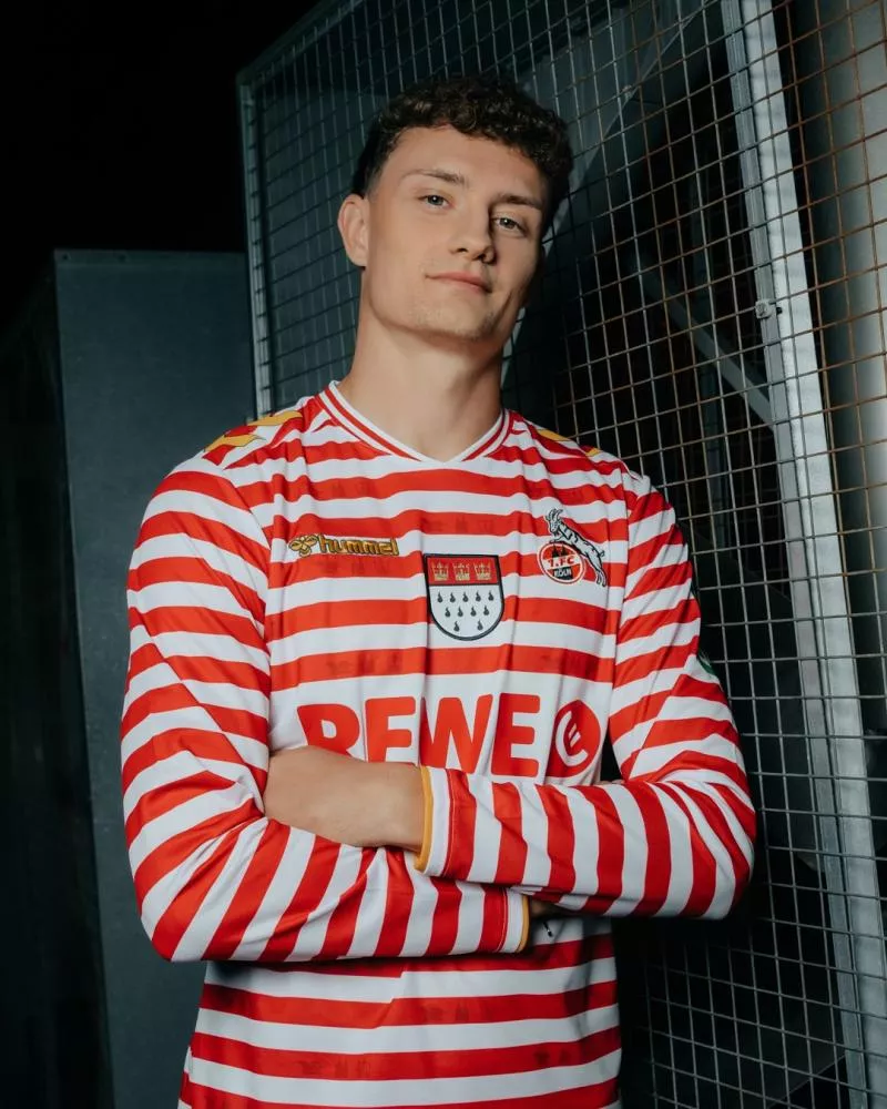 Le FC Cologne dévoile son nouveau maillot pour le carnaval de la ville