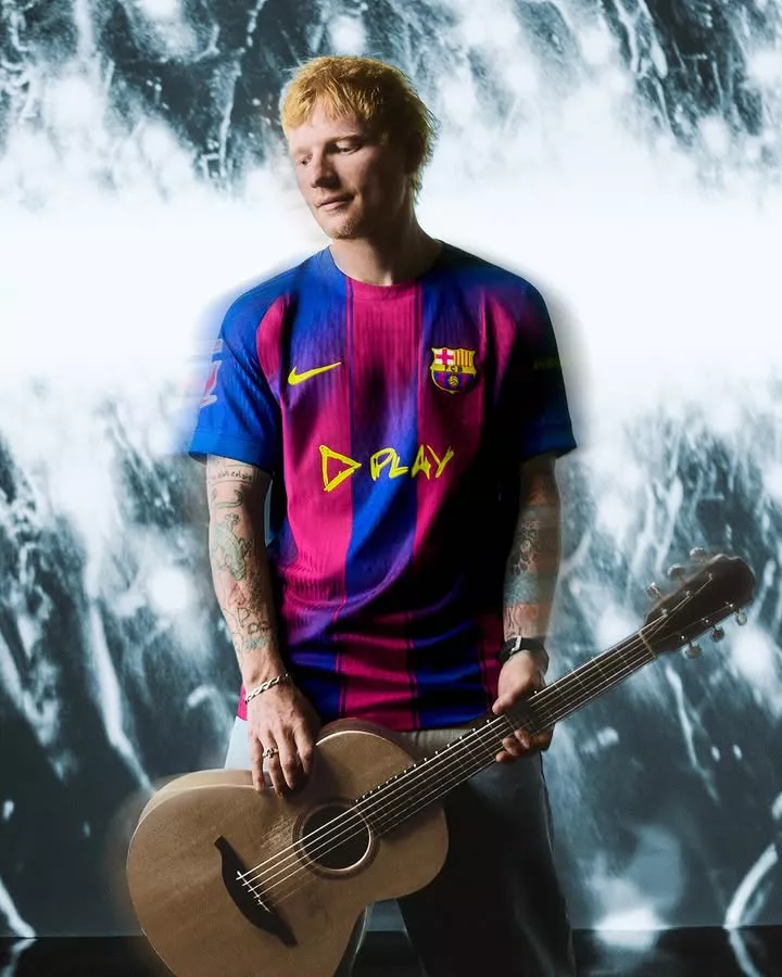 Le FC Barcelone dévoile un maillot avec Ed Sheeran pour le Clásico