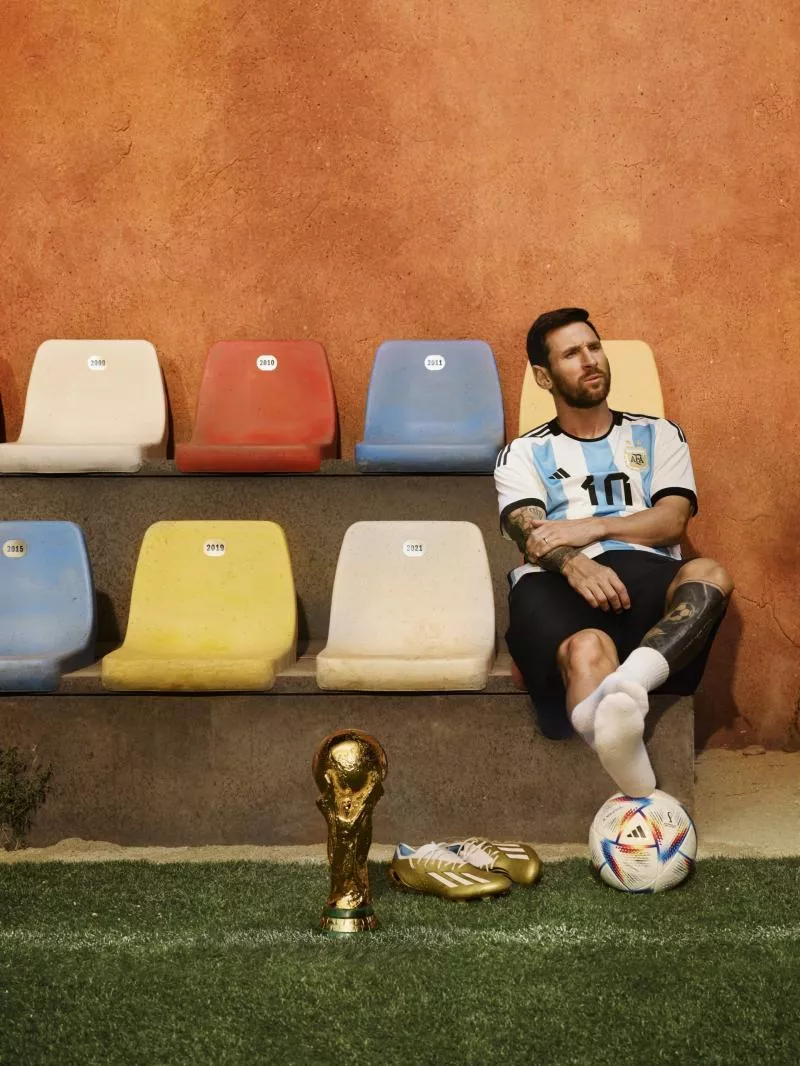 Des légendes du foot réunies pour le nouveau ballon de la Coupe du monde