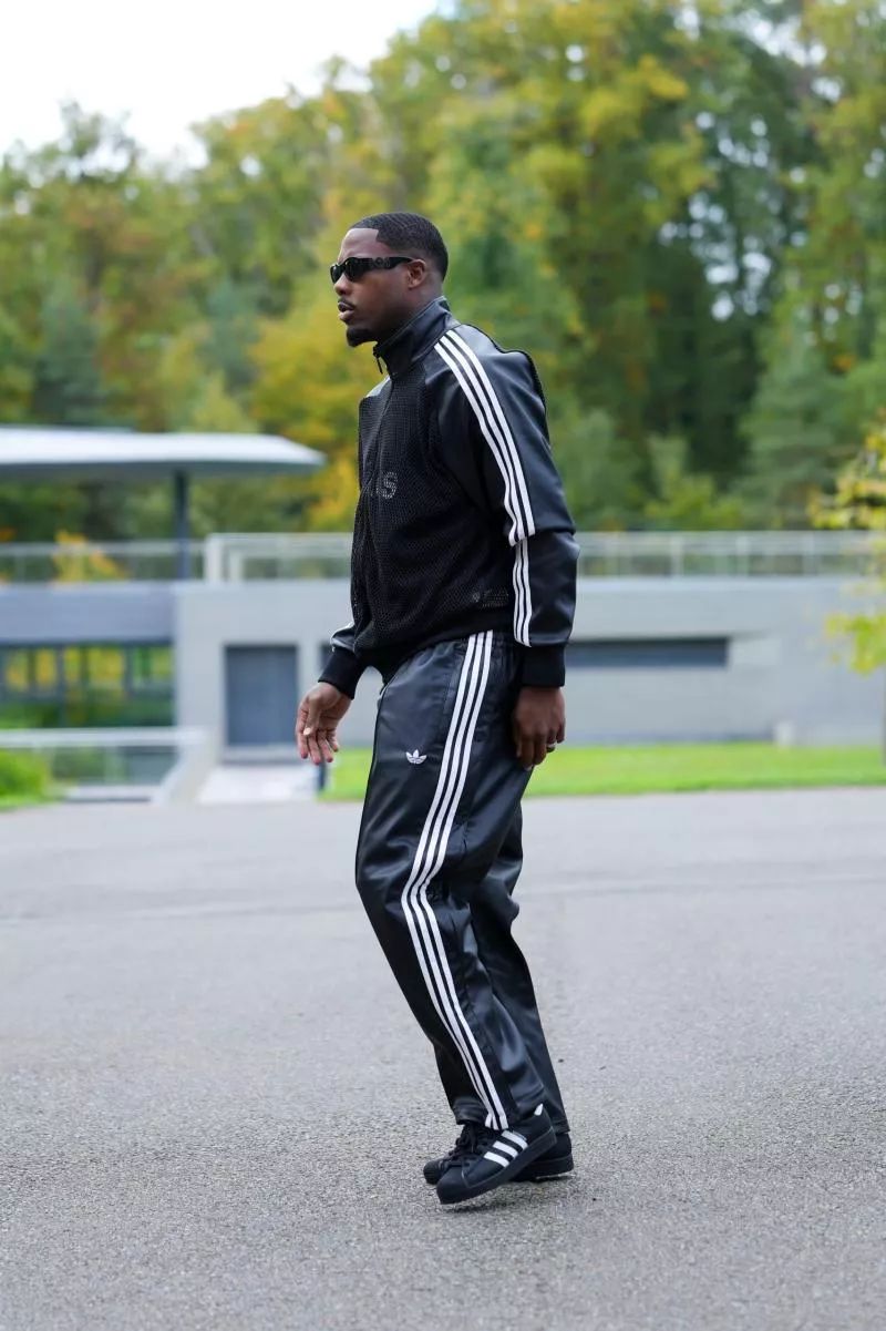 16 Mike MAIGNAN (fra) during the Arrival and Training and Press Conference of French team at INF Clairefontaine on October 6, 2025 in Paris, France. (Photo by Dave Winter/FEP/Icon Sport) &#8211; Photo by Icon Sport