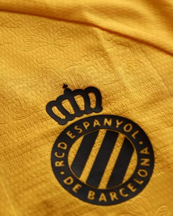 L'Espanyol Barcelone sort un maillot anniversaire pour les 125 ans du club