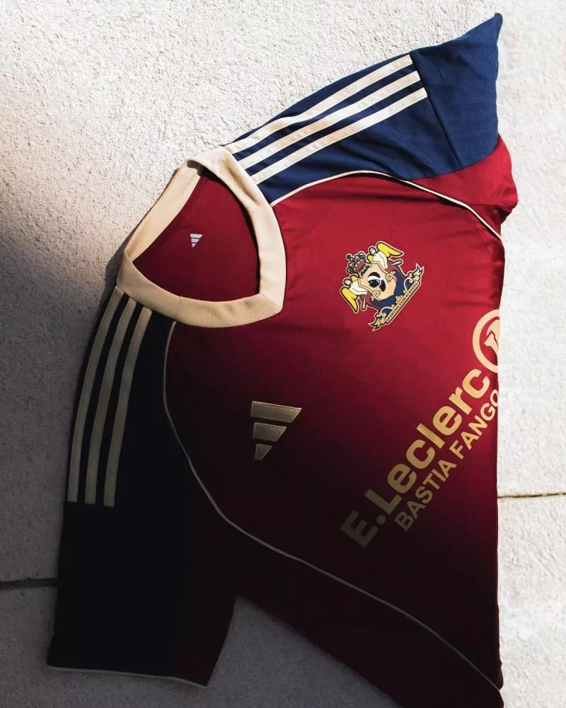 Le SC Bastia sort un maillot third spécial en l’honneur de Pasquale Paoli