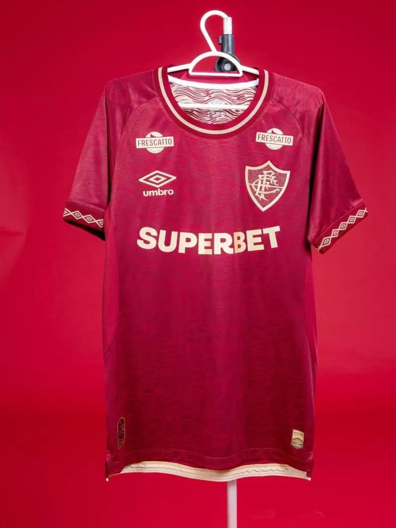 Fluminense dégaine un maillot third en hommage à Rio de Janeiro