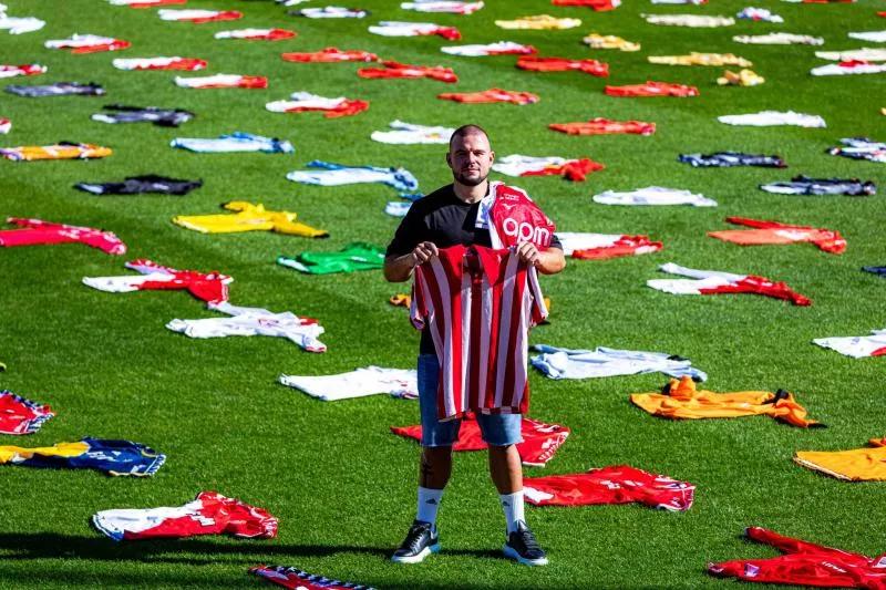 Le record de la plus grande collection de maillots de foot battu par un supporter de l’AS Monaco