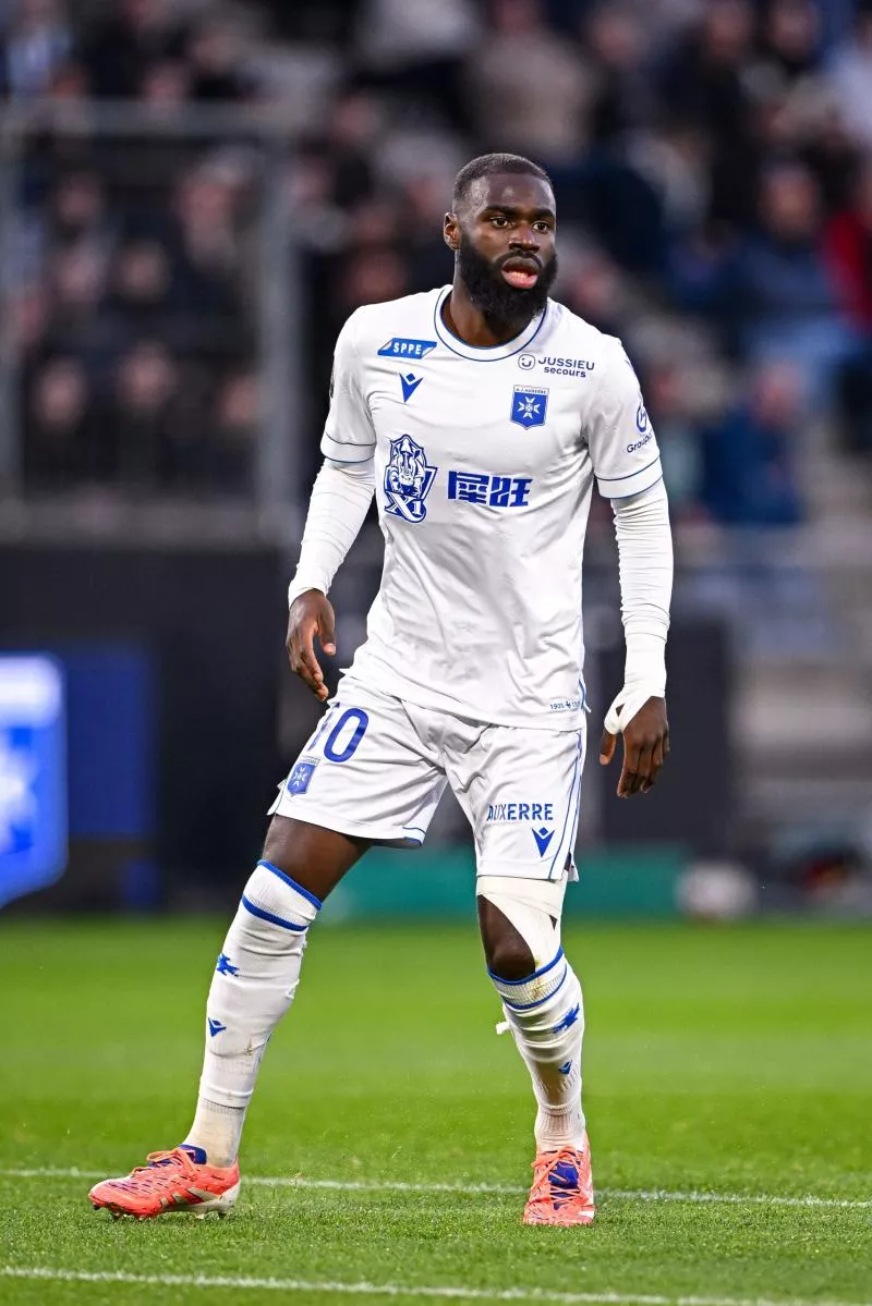 Lassine SINAYOKO of Auxerre during the Ligue 1 McDonald's match between Angers and Auxerre at Stade Raymond Kopa on November 9, 2025 in Angers, France. (Photo by Baptiste Fernandez/Icon Sport)   - Photo by Icon Sport